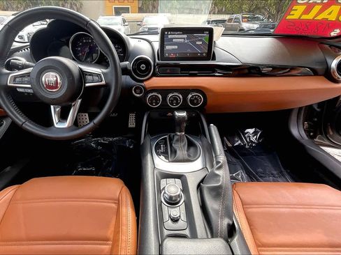 Used 2017 FIAT 124 Spider Lusso image 16