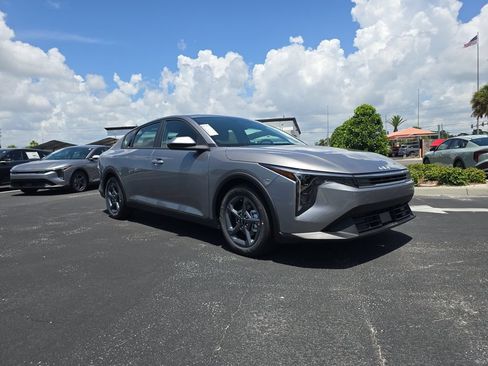 New 2026 Kia K4 FWD image 2