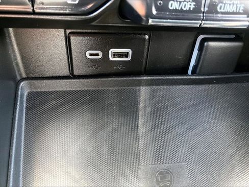 Used 2022 Chevrolet Tahoe LT image 25