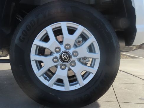 Used 2026 Toyota Tacoma SR5 image 31