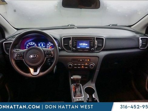 Used 2019 Kia Sportage LX image 3
