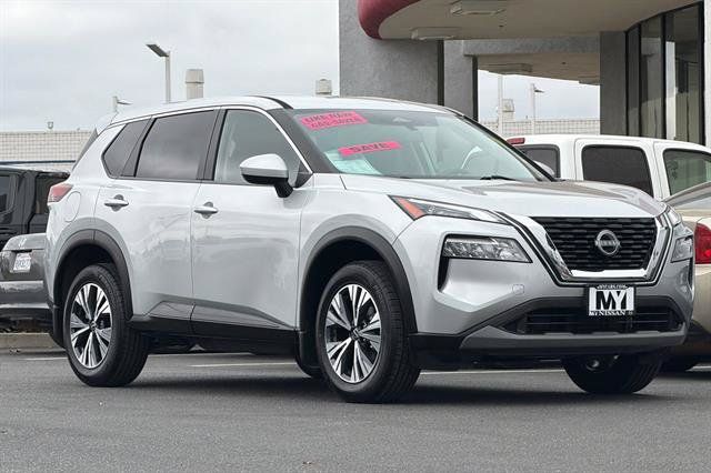 Used 2023 Nissan Rogue SV FWD image 2