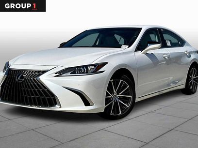 New 2025 Lexus ES 350 w/ Premium Package