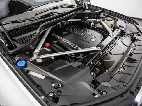 Used 2020 BMW X7 xDrive40i w/ Executive Package image 47