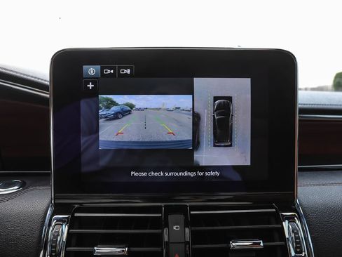 Used 2019 Lincoln Navigator Reserve AWD/4WD image 18