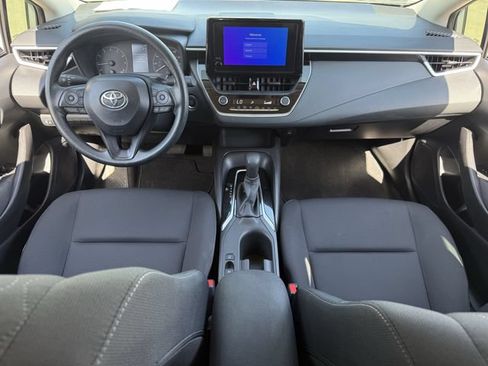 Used 2025 Toyota Corolla LE w/ Convenience Package FWD image 11