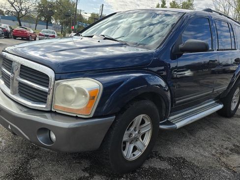 Used 2005 Dodge Durango SLT image 1
