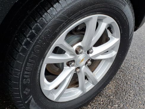 Used 2016 Chevrolet Equinox LT w/ Convenience Package image 12