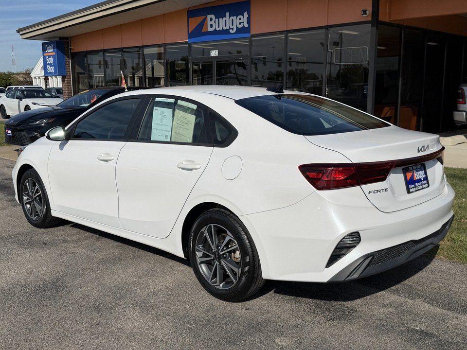 Used 2024 Kia Forte LXS FWD image 3