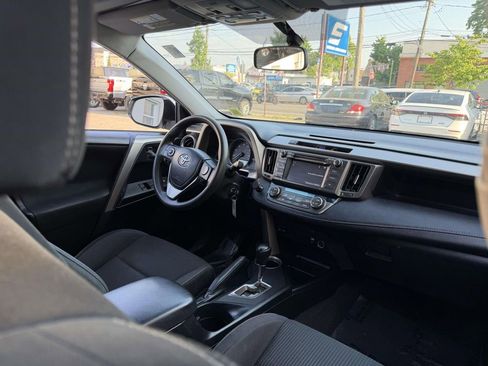 Used 2015 Toyota RAV4 XLE AWD/4WD image 8