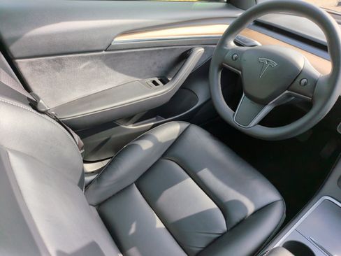 Used 2021 Tesla Model 3 Standard Range Plus image 28