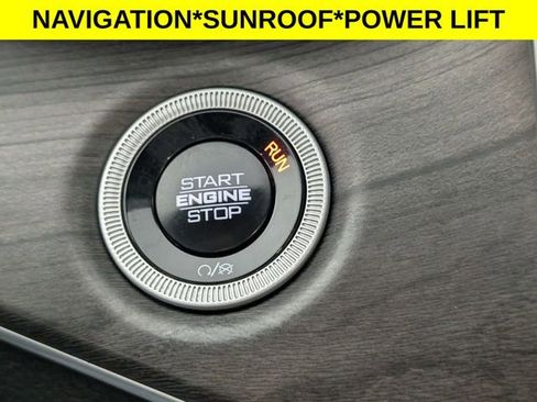 Used 2024 Jeep Grand Cherokee L Limited w/ Luxury Tech Group II image 24