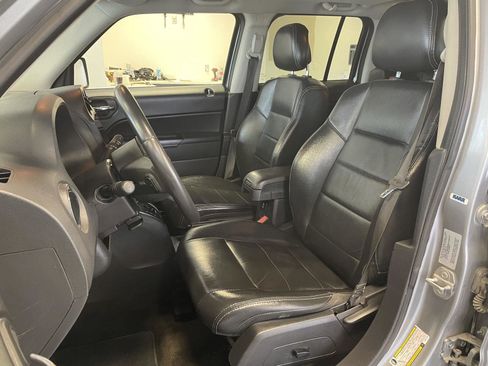 Used 2016 Jeep Patriot High Altitude image 16