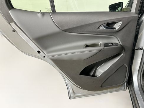 Used 2024 Chevrolet Equinox Premier image 25