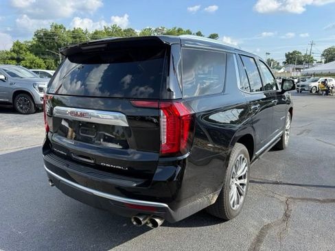 Used 2024 GMC Yukon Denali w/ Advanced Technology Package AWD/4WD image 4