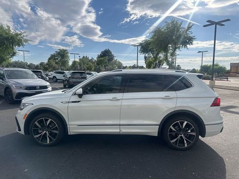 Used 2024 Volkswagen Tiguan SEL R-Line image 8