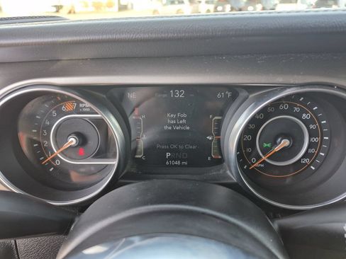 Used 2018 Jeep Wrangler Unlimited Sahara AWD/4WD image 21
