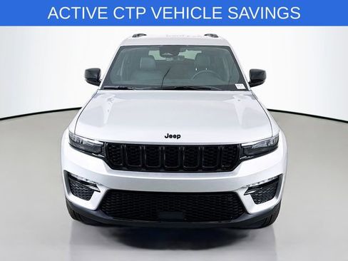 New 2025 Jeep Grand Cherokee Limited w/ Black Appearance Package image 2
