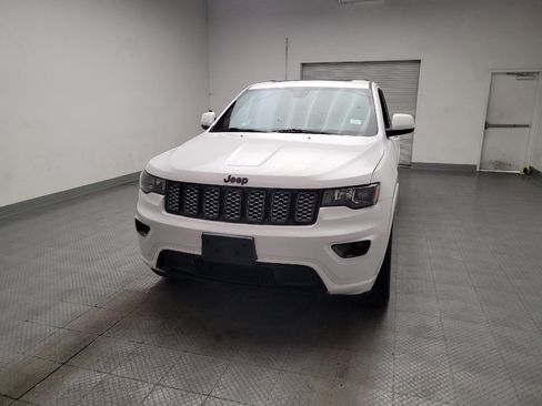 Used 2019 Jeep Grand Cherokee Altitude RWD image 15
