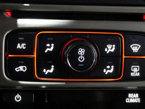Used 2015 GMC Yukon XL Denali w/ Touring Package AWD/4WD image 23