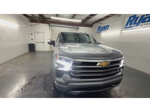 Certified 2024 Chevrolet Silverado 1500 High Country w/ Max Trailering Package AWD/4WD image 3
