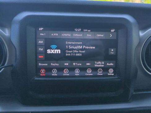 Used 2018 Jeep Wrangler Unlimited Sport S image 34