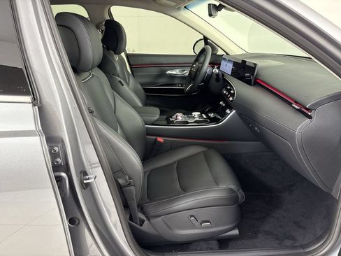New 2026 Genesis GV70 2.5T AWD/4WD image 25