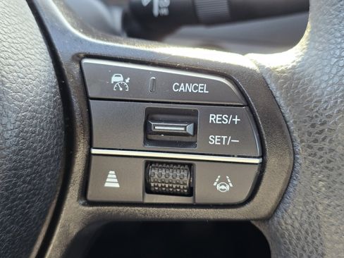 Certified 2023 Honda Accord EX image 32