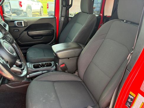 Used 2021 Jeep Gladiator Sport AWD/4WD image 17