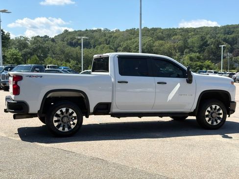 Certified 2022 Chevrolet Silverado 2500 Custom w/ Custom Value Package AWD/4WD image 8