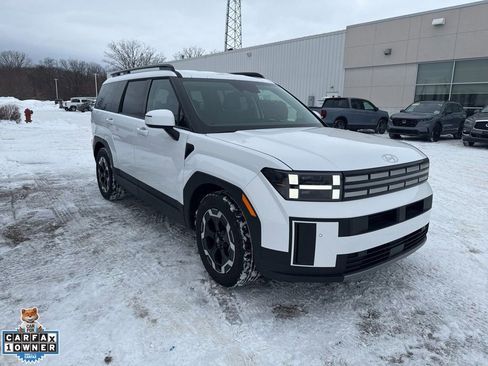 Used 2025 Hyundai Santa Fe SEL image 4