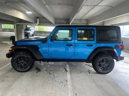 Used 2023 Jeep Wrangler Unlimited w/ Cold Weather Group AWD/4WD image 7