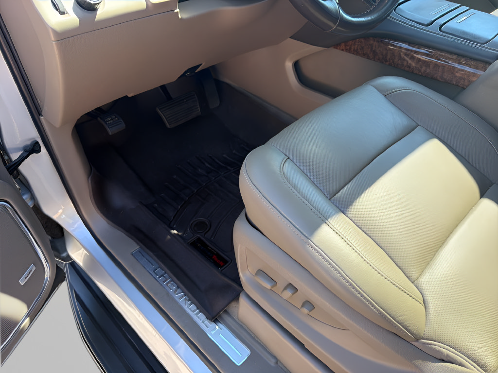 Used 2020 Chevrolet Suburban Premier RWD image 19