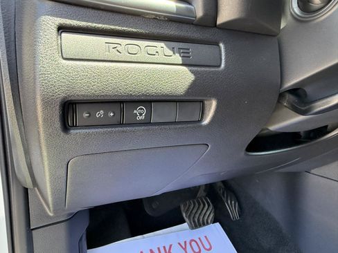 Used 2023 Nissan Rogue S AWD/4WD image 28