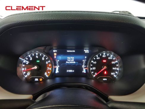 Used 2022 Jeep Compass Limited image 18