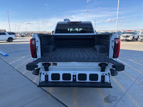 Used 2024 GMC Sierra 2500 Denali w/ Denali Reserve Package image 11