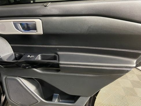 Used 2022 Ford Explorer ST w/ ST Street Pack image 13