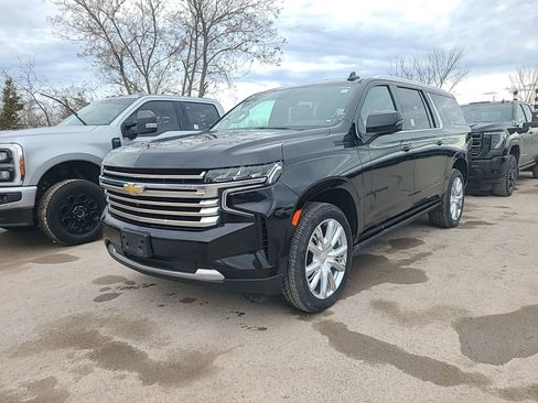 Used 2021 Chevrolet Suburban High Country AWD/4WD image 1