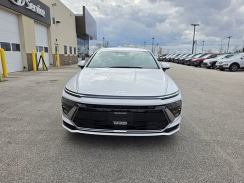 Used 2025 Hyundai Sonata SEL AWD/4WD image 2
