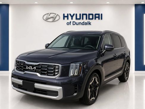 Used 2025 Kia Telluride S FWD image 2