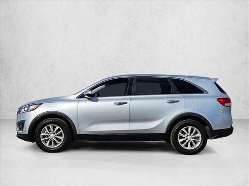 Used 2016 Kia Sorento L image 8