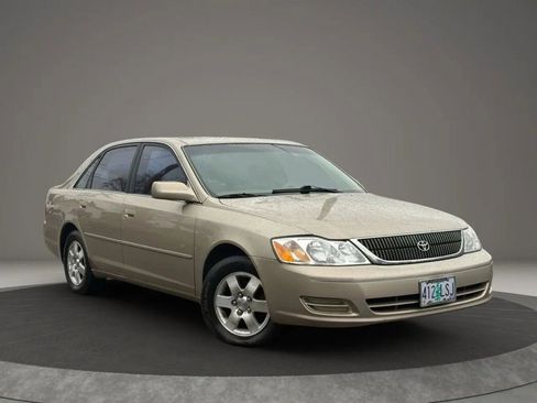Used 2000 Toyota Avalon XL image 4