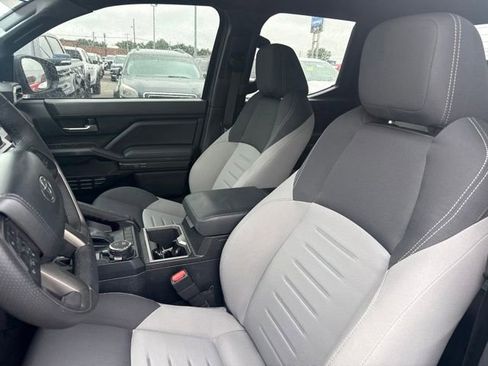 Used 2024 Toyota Tacoma TRD Sport AWD/4WD image 17