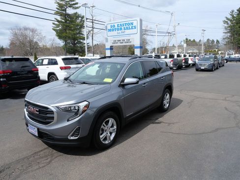 Used 2020 GMC Terrain SLE w/ Driver Convenience Package image 1