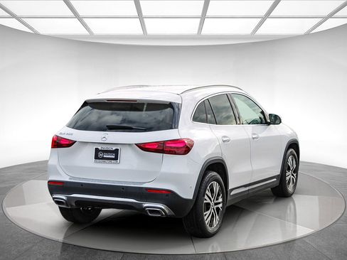Certified 2025 Mercedes-Benz GLA 250 image 4
