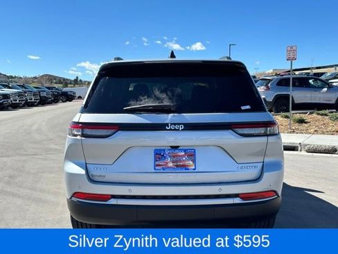 New 2026 Jeep Grand Cherokee Limited w/ Trailer Tow Package AWD/4WD image 4
