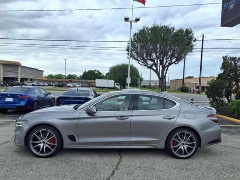 Used 2025 Genesis G70 2.5T image 24