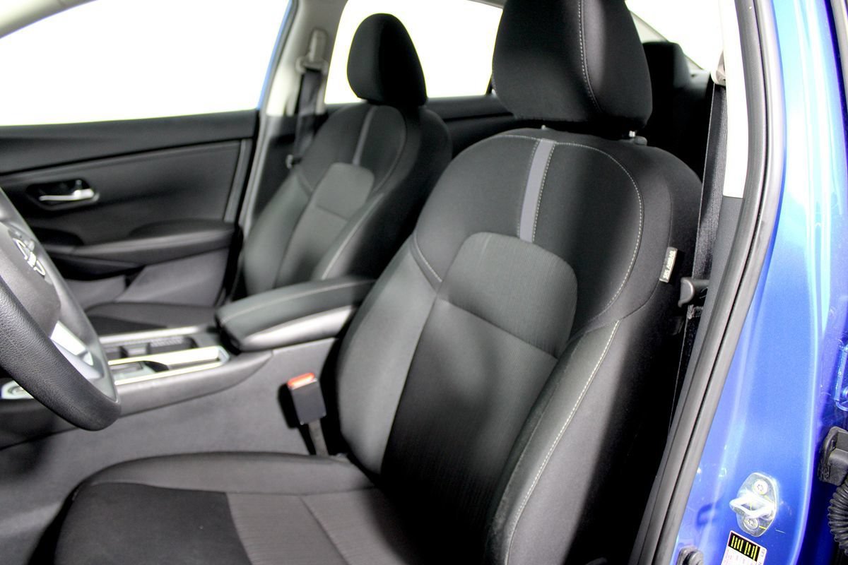 Used 2025 Nissan Sentra SV FWD image 10