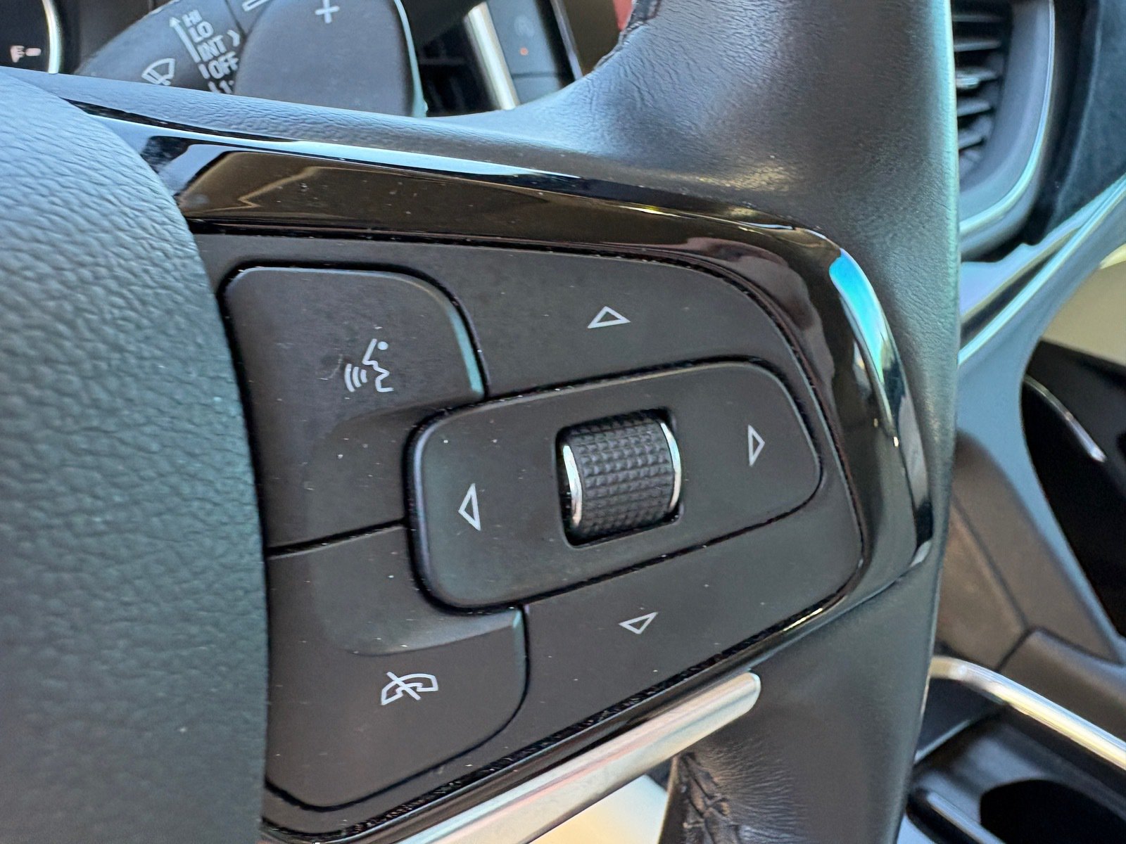 Used 2023 Buick Enclave Premium FWD image 19