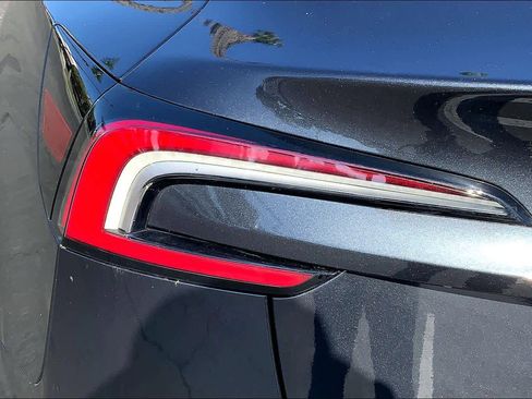Used 2024 Tesla Model 3 Standard Range RWD image 26